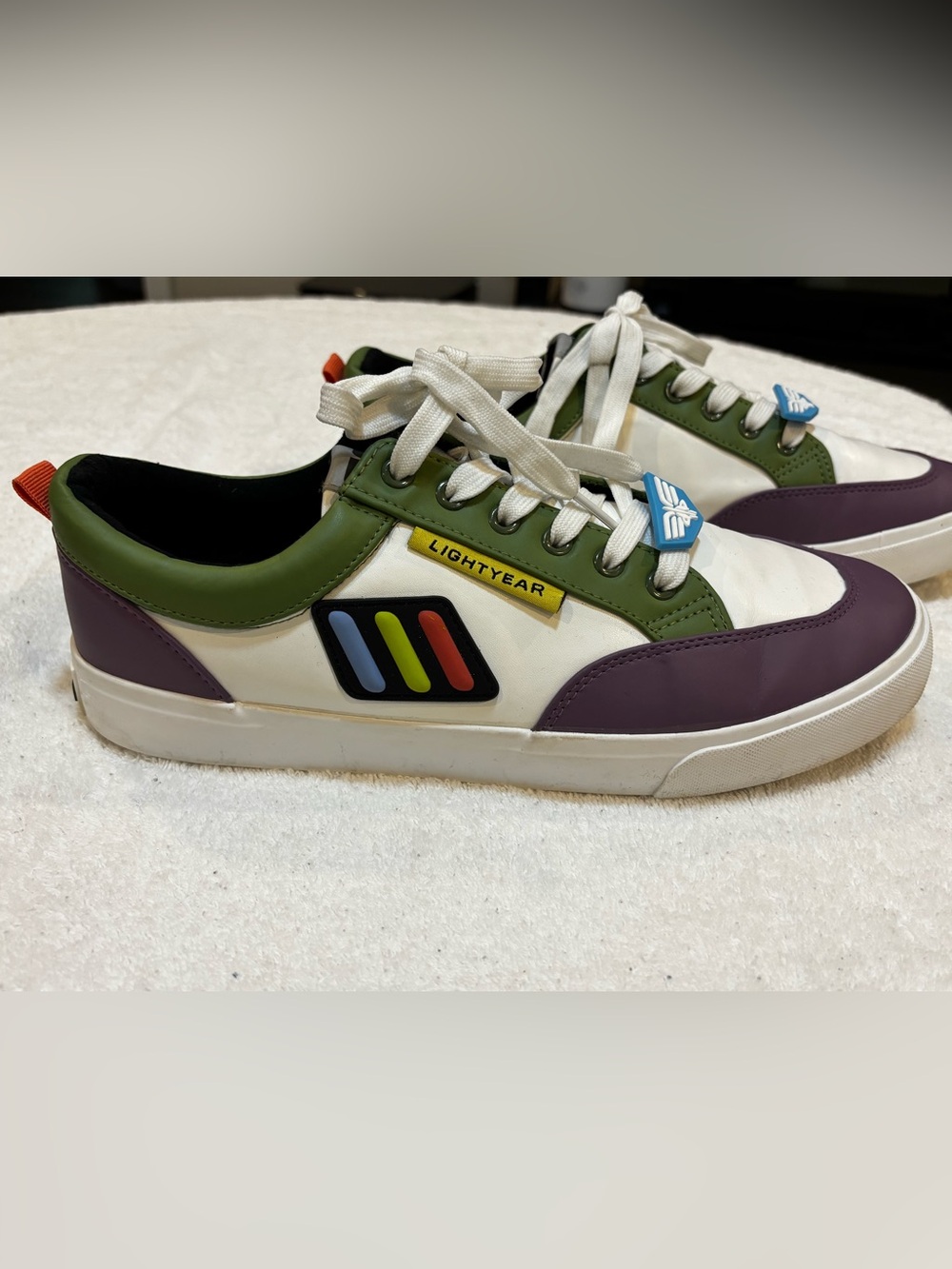 Almost Brand New Buzz Lightyear Sneakers By Disney Pixar - Size 11 - Box 69